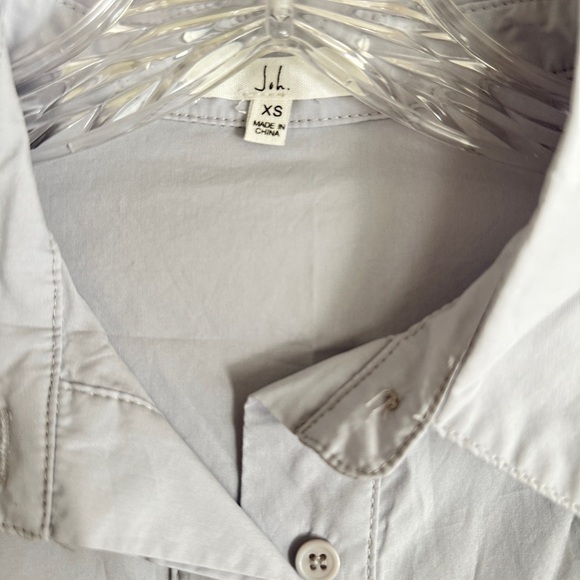 Joh. Gray Mini Dress with Collared Neckline and Structured Silhouette - Picture 2 of 3